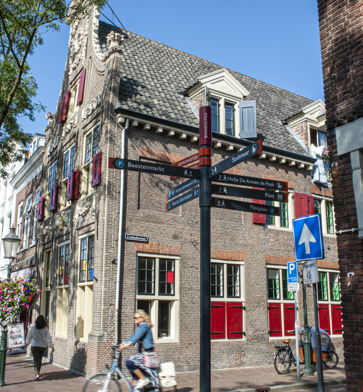 Amersfoort City Wayfinding - Connecting people with spaces and places